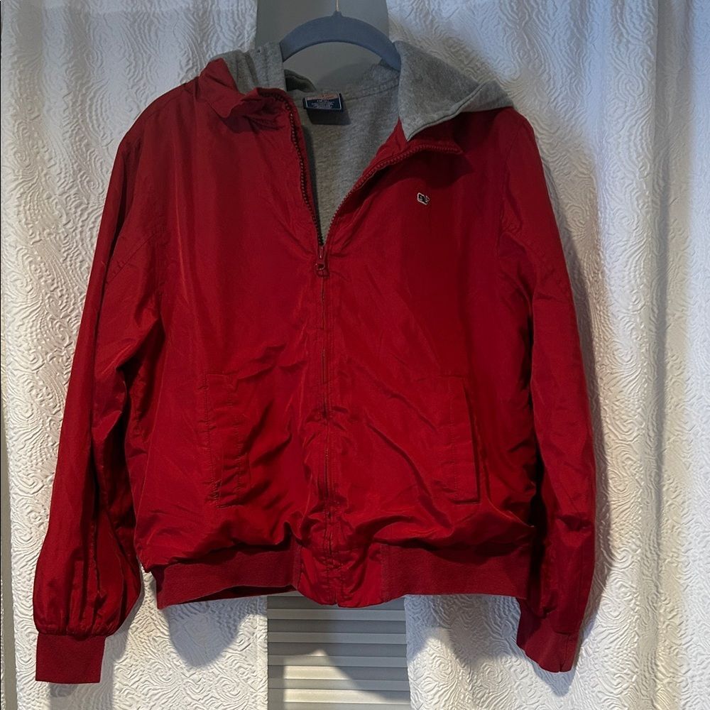 Vineyard Vines Red Windbreaker Jacket with Gray Sweatshirt Hood and Lining Youth